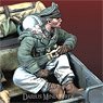 WWII ドイツ武装親衛隊 双眼鏡を持ち座乗するSS将校 (プラモデル)