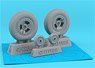 Supermarine Spitfire Wheels w/ Weighted Tyres of Linear Pattern & 3-Spoke Hubs (Plastic model)