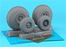 B-24 Liberator Wheels w/ Weighted Tyres Type `c` (GS), 2 Types Nose Wheels, 3D-Printed Mudguard & PE Hubcaps (Plastic model)