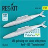 450 GAL Wing Fuel Tanks w/Pylons for F-105 `Thunderchief` (2 Pieces) (Plastic model)