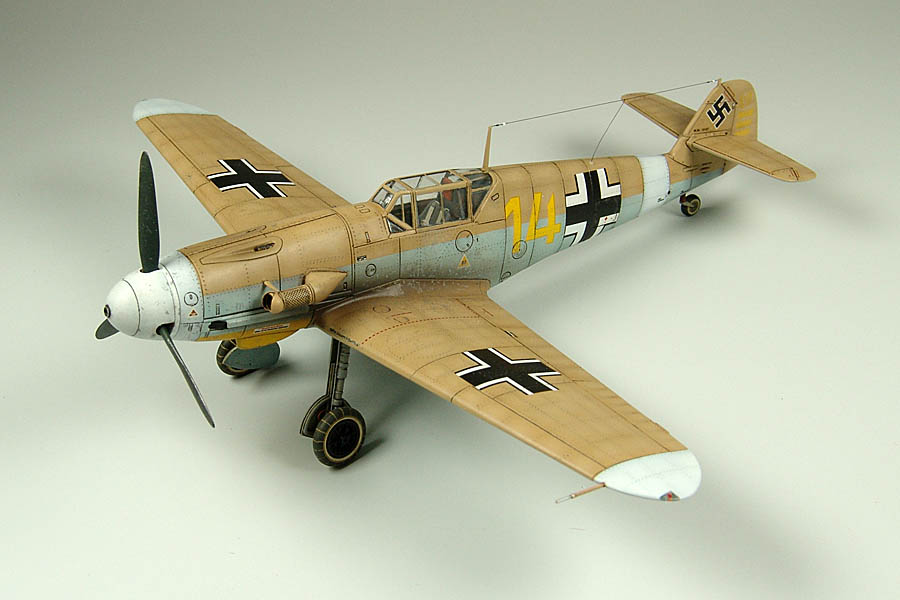[Close]
Messerschmitt Bf109F-4/Trop Marseilles (Plastic model) Photo(s) taken by David Bilek