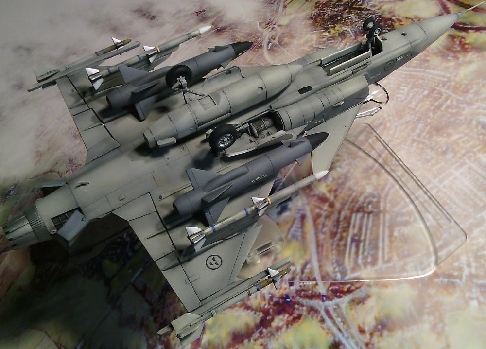 [Close]
Saab JAS 39C Gripen (Plastic model) Photo(s) taken by Saab