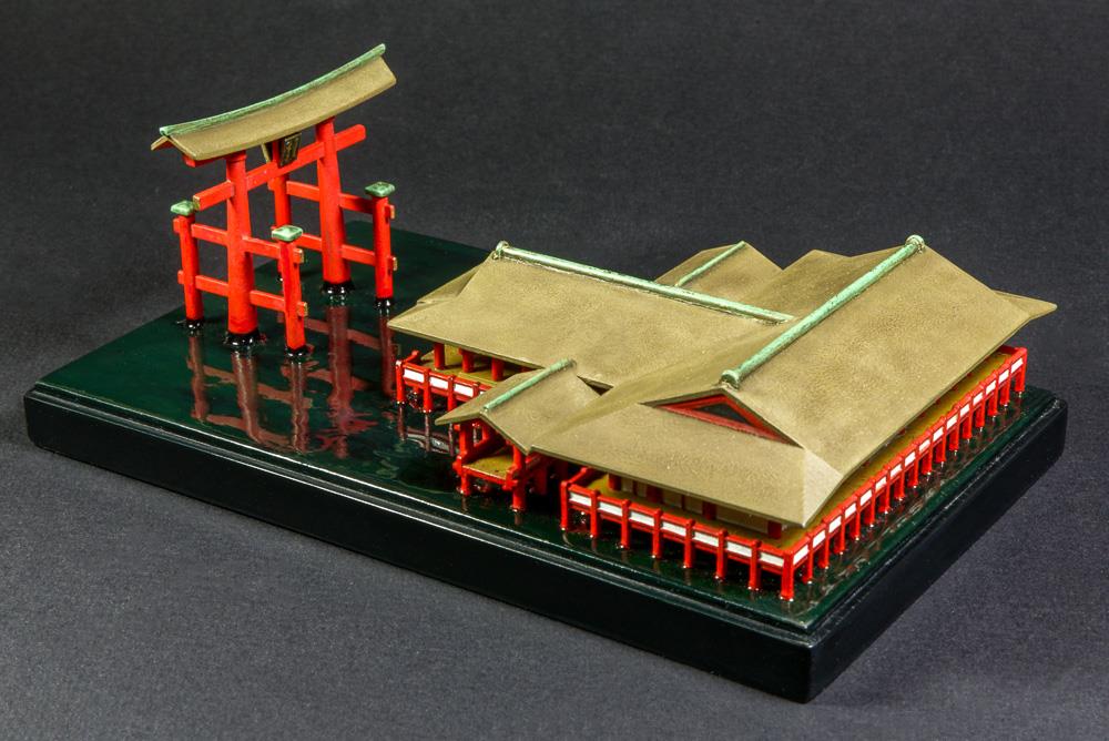 [Close]
Itsukushima Shrine (Plastic model) Photo(s) taken by Dien Cai Dau
