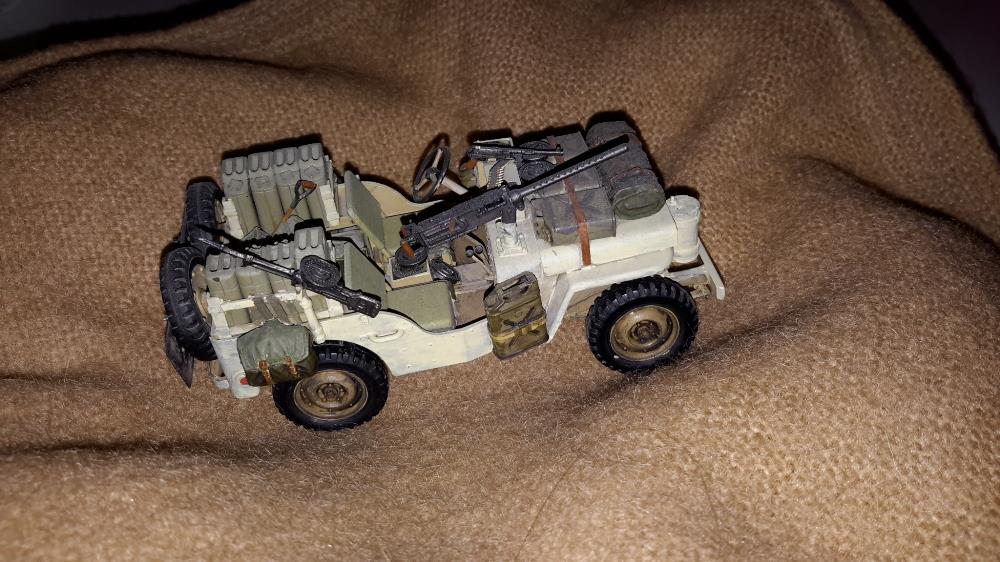 [Close]
British Special Air Service Jeep (Plastic model) Photo(s) taken by Rat Noir