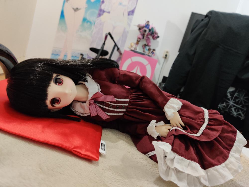 [Close]
50 Ellen`s Closet Yumemiru Otome no Kurarori Set (Bordeaux x Pink) (Fashion Doll) Photo(s) taken by Bapao76