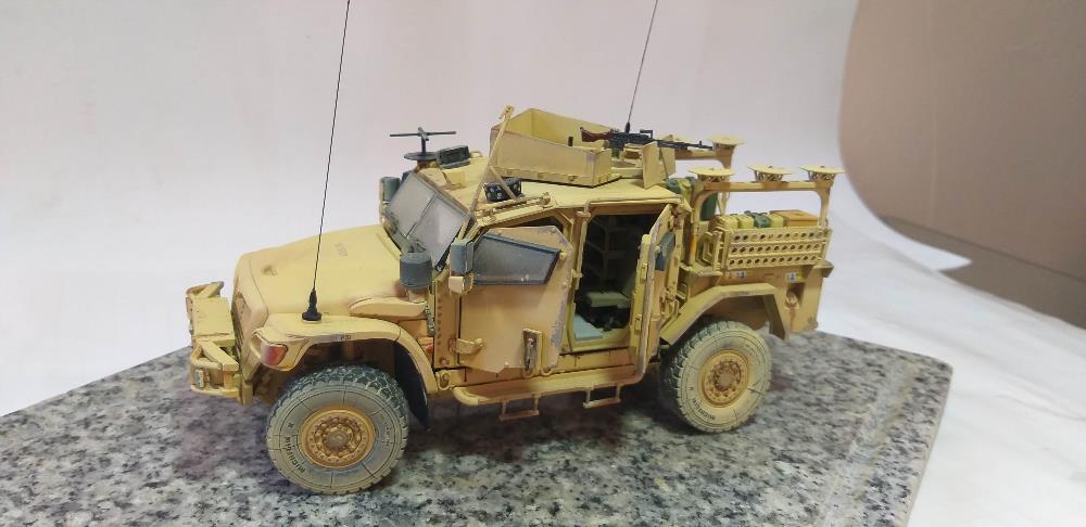 [Close]
British Army Husky TSV (Tactical Support Vehicle) (Plastic model) Photo(s) taken by Evandro.Ebert