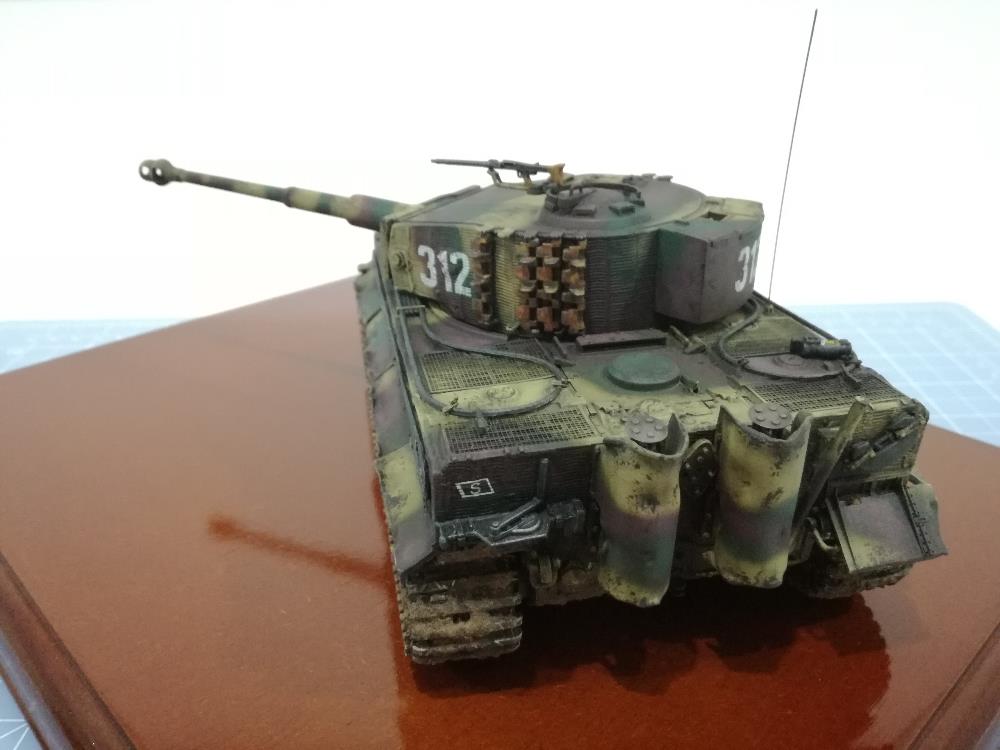 [Close]
German Tiger I Mid Ver. `Invasion of Normandy 70th Anniversary Kit` (Plastic model) Photo(s) taken by Rafa_Leal_B