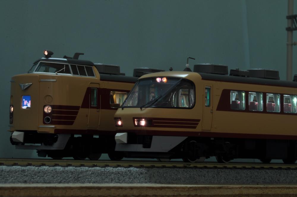 [閉じる]
16番(HO) 【特別企画品】 JR 485・489系特急電車 (雷鳥・クハ489-600) セット (9両セット) (鉄道模型) ＫＡＴＯＭＩＸ さんからの投稿