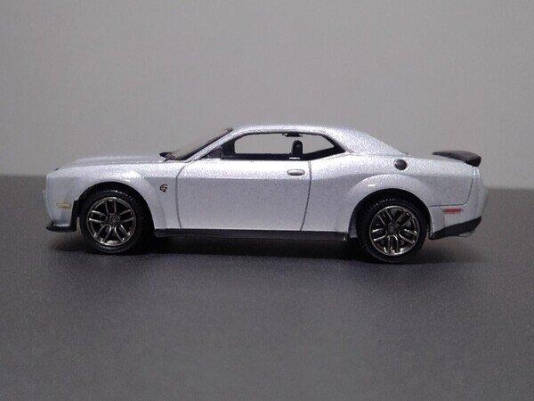 [閉じる]
2019 ダッジ チャレンジャー SRT ヘルキャット レッドアイ (トリプルニッケルシルバー) (ミニカー) SIDEKICK さんからの投稿