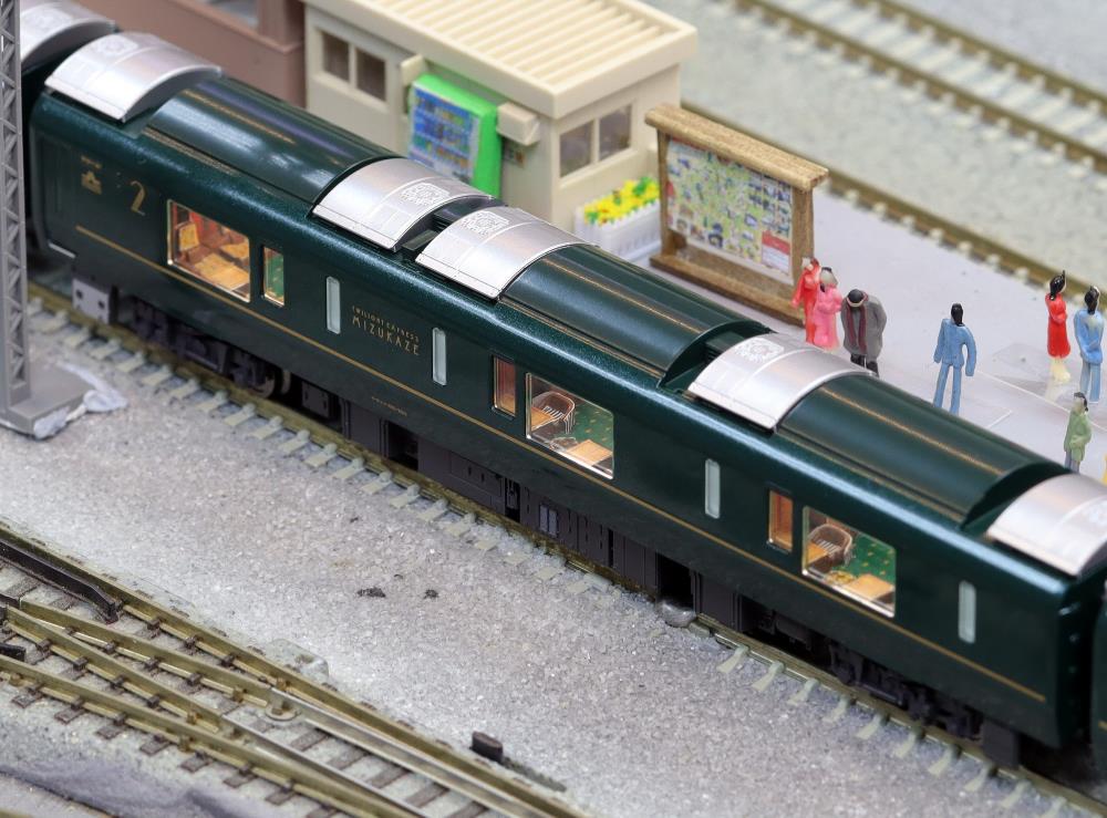 [Close]
[Limited Edition] J.R. Sleeper Diesel Train Series 87 (Twilight Express Mizukaze) Set (10-Car Set) (Model Train) Photo(s) taken by Ala Lui
