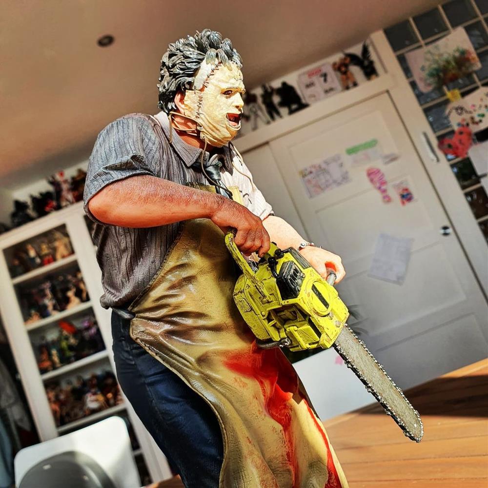 [Close]
Artfx Leatherface -The Texas Chainsaw Massacre (1974)- (Completed) Photo(s) taken by Roccosiffrudy01