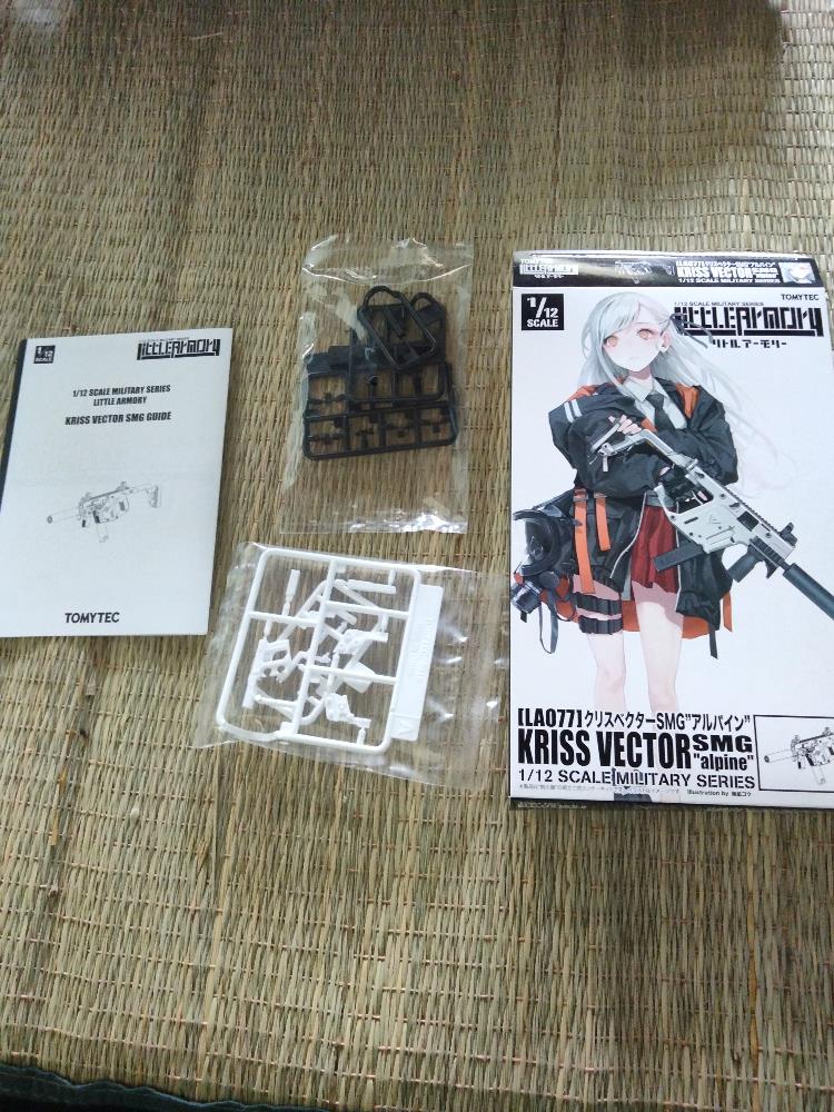 [Close]
1/12 Little Armory (LA077) Kriss Vector SMG Alpine (Plastic model) Photo(s) taken by minigear12